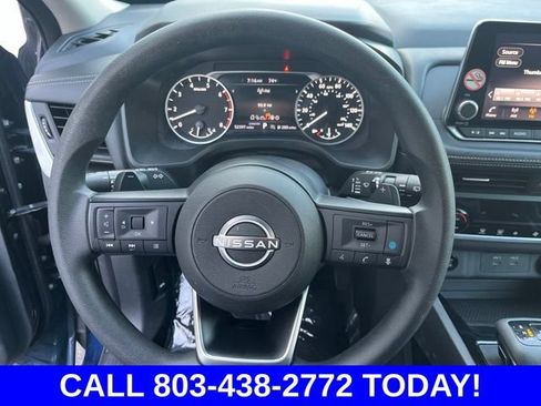 Used 2024 Nissan Rogue SV FWD image 17