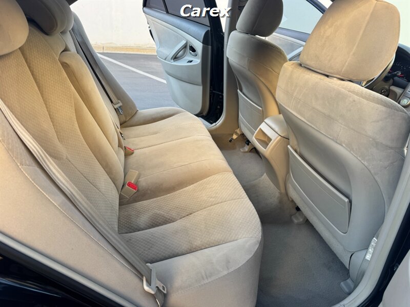 Used 2007 Toyota Camry LE FWD image 16