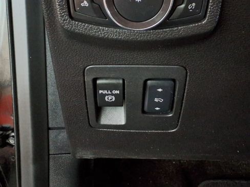 Used 2018 Ford F150 Lariat image 19