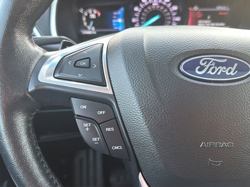 Used 2018 Ford Edge SEL w/ Equipment Group 201A AWD/4WD image 18