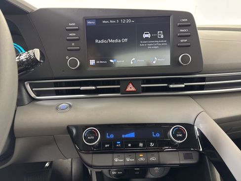New 2025 Hyundai Elantra Hybrid FWD image 25