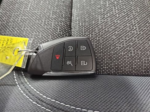 Certified 2024 Chevrolet Traverse LT image 41