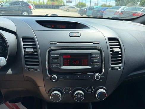 Used 2017 Kia Forte LX FWD image 12