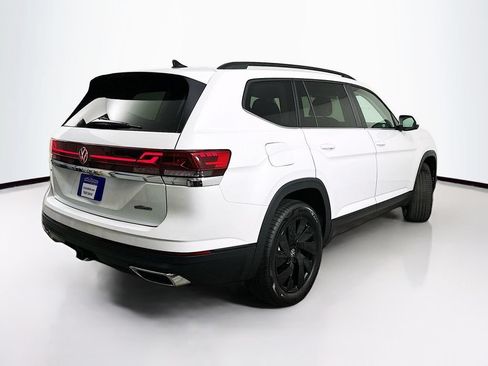 Used 2026 Volkswagen Atlas SE w/ Panoramic Sunroof Package FWD image 7
