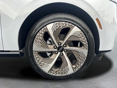 New 2026 Lincoln Navigator Black Label AWD/4WD image 9
