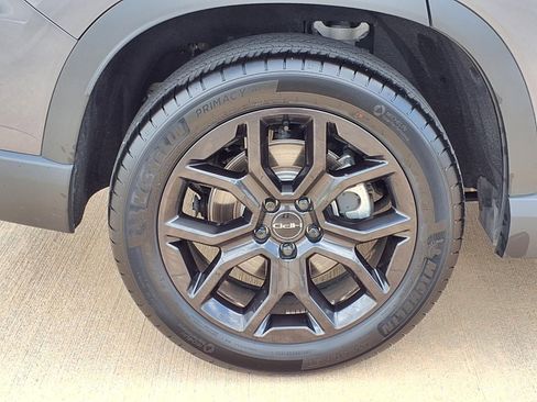 Used 2025 Honda Pilot Touring image 26