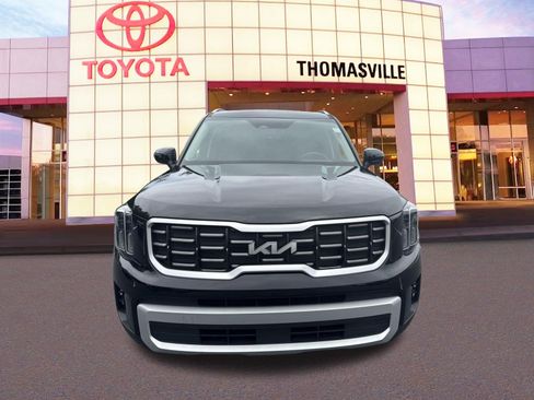 Used 2025 Kia Telluride S FWD image 2