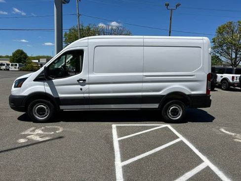 Used 2025 Ford Transit 250 148 Medium Roof RWD image 4