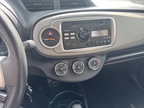Used 2012 Toyota Yaris LE FWD image 15