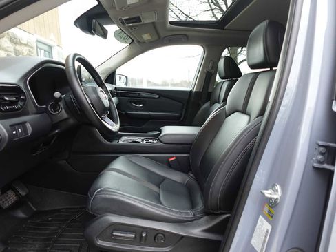 Used 2023 Honda Pilot Touring image 12