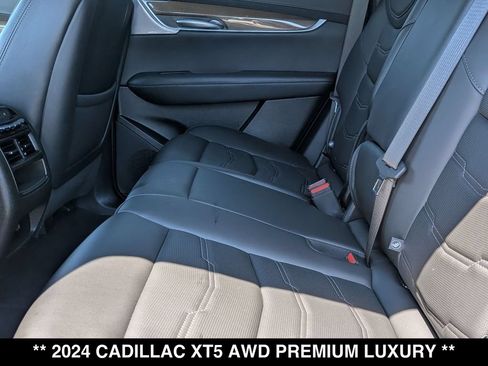 Used 2024 Cadillac XT5 Premium Luxury w/ Platinum Package AWD/4WD image 3