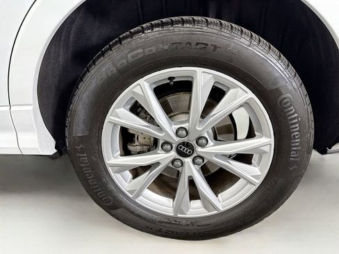 Certified 2025 Audi Q3 2.0T Premium Plus w/ Premium Plus Package image 29