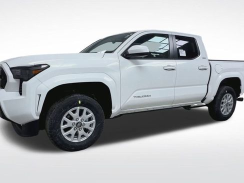 New 2026 Toyota Tacoma SR5 image 4