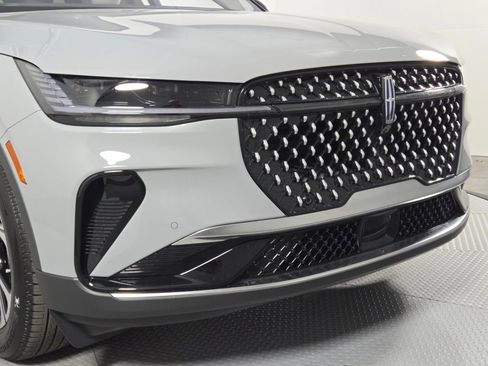 New 2026 Lincoln Nautilus Premier AWD/4WD image 10