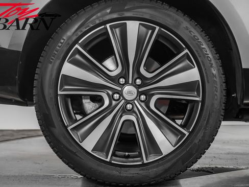 Used 2023 Land Rover Range Rover SE image 15