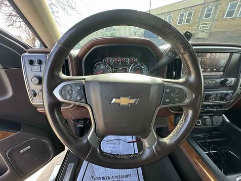 Used 2015 Chevrolet Silverado 1500 High Country w/ High Country Premium Package image 27