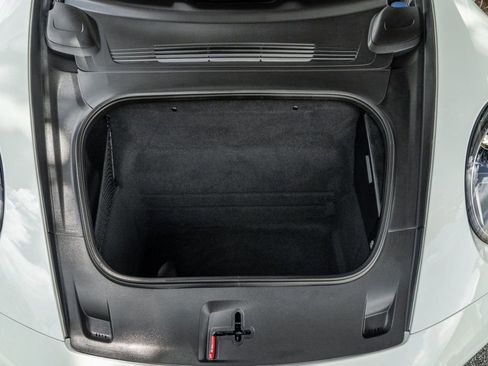 Used 2022 Porsche 911 Carrera image 28