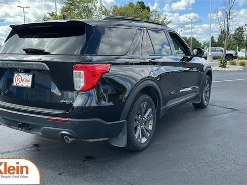 Used 2022 Ford Explorer XLT w/ XLT Sport Appearance Package image 8