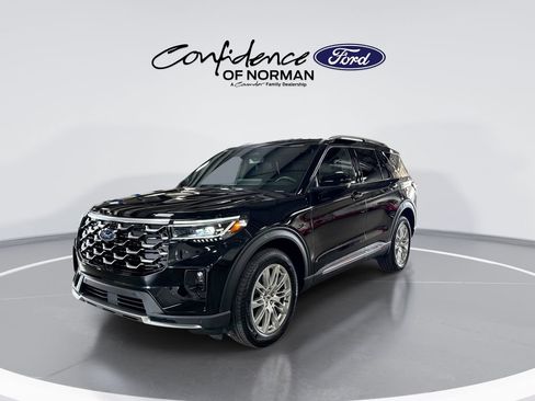 Used 2026 Ford Explorer Platinum AWD/4WD image 3
