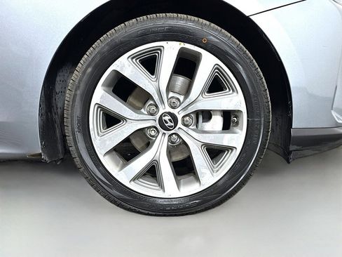 Used 2019 Hyundai Veloster 2.0 FWD image 41