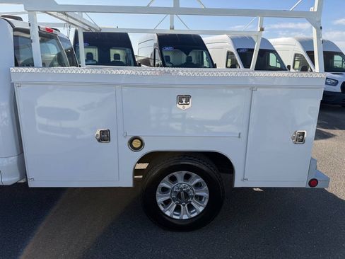 Used 2020 Ford F250 XL w/ STX Appearance Package RWD image 15