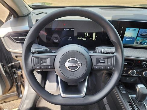 New 2025 Nissan Kicks SV image 13