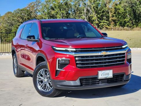 New 2026 Chevrolet Traverse LT w/ Driver Confidence Package FWD image 1