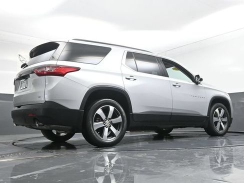 Used 2020 Chevrolet Traverse LT w/ LT Premium Package FWD image 35
