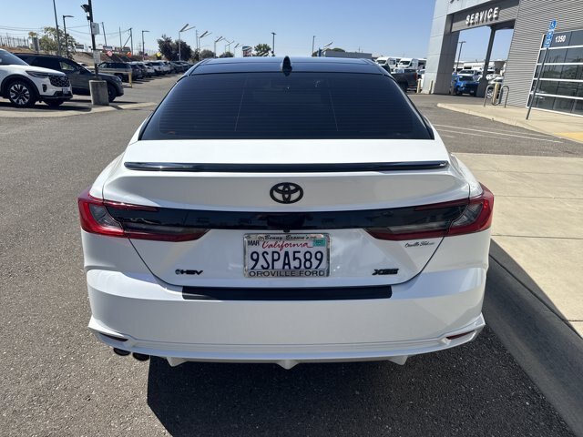 Used 2025 Toyota Camry XSE FWD image 4