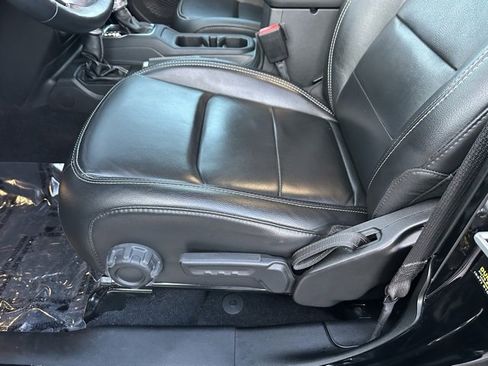 Used 2021 Jeep Wrangler Unlimited Sahara w/ Cold Weather Group image 28