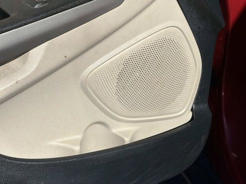 Used 2021 Ford EcoSport Titanium image 18