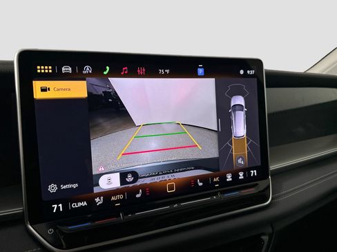 New 2026 Volkswagen Tiguan SE image 12