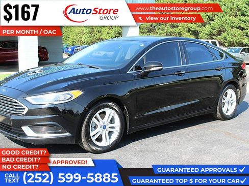 Used 2018 Ford Fusion SE w/ Equipment Group 602A FWD image 2