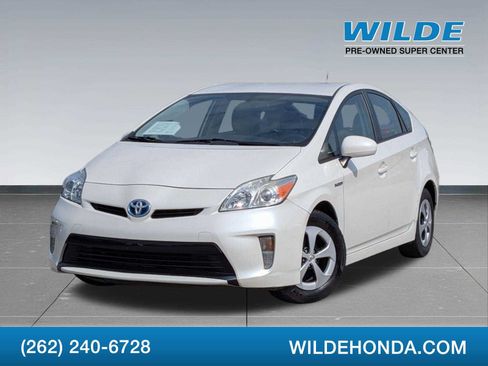 Used 2014 Toyota Prius Four FWD image 1