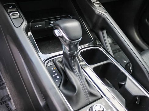 Used 2020 Kia Telluride S w/ S 8 Passenger Seating Package AWD/4WD image 17