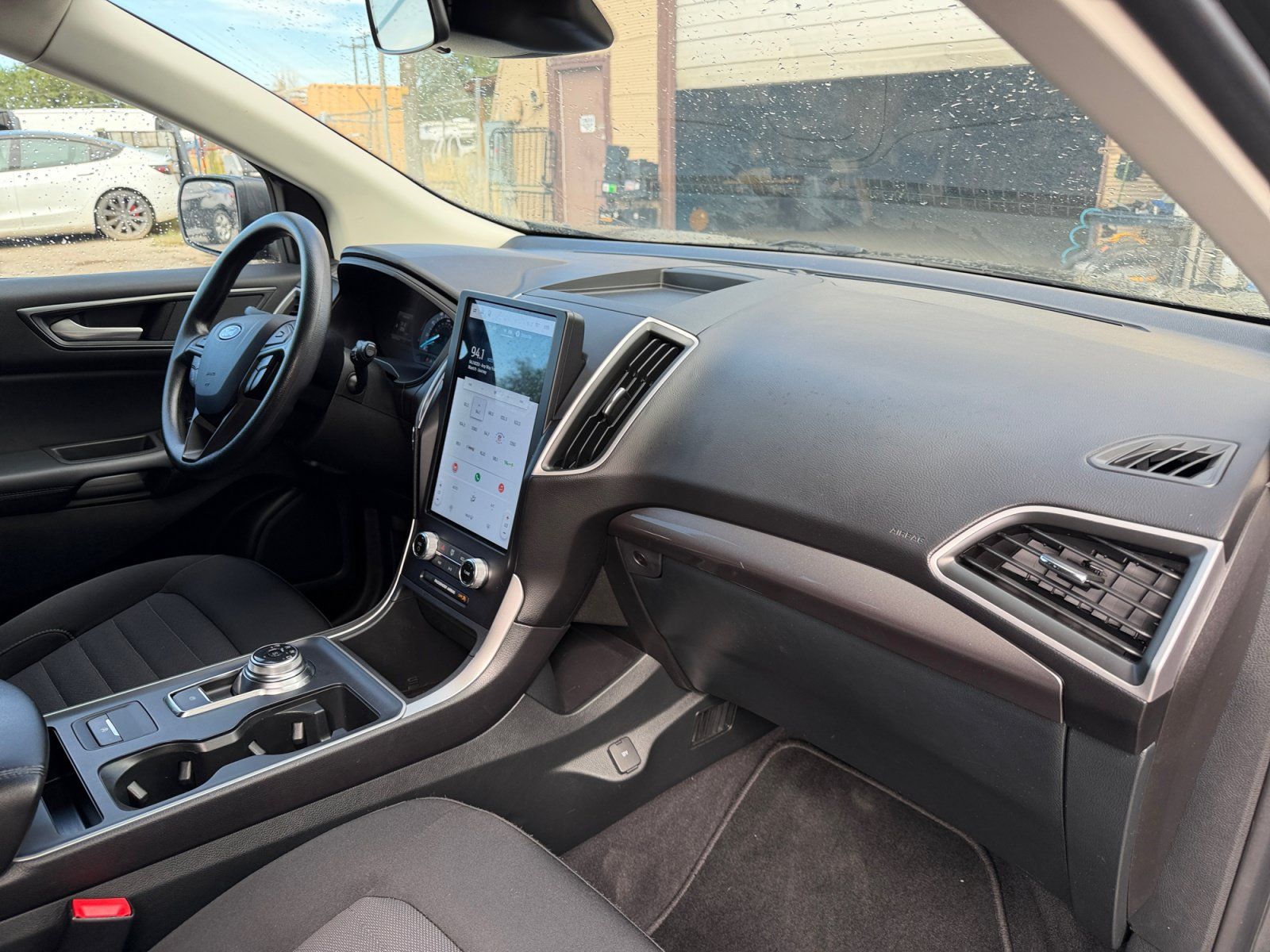 Used 2024 Ford Edge SE w/ Cargo Accessory Package AWD/4WD image 16