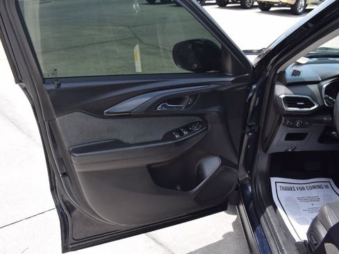 Used 2021 Chevrolet TrailBlazer LT w/ Convenience Package FWD image 9