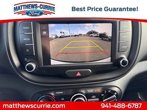 Used 2025 Kia Soul LX w/ LX Technology Package FWD image 17