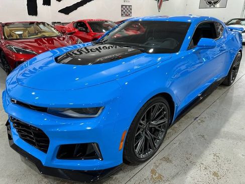 Used 2022 Chevrolet Camaro ZL1 RWD image 25
