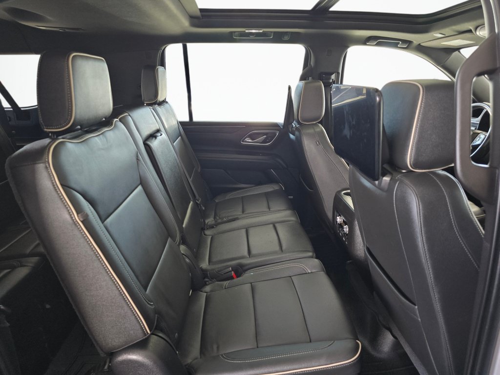 Used 2021 GMC Yukon XL SLT w/ SLT Premium Package AWD/4WD image 42