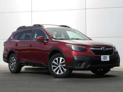 Used 2020 Subaru Outback Premium image 1