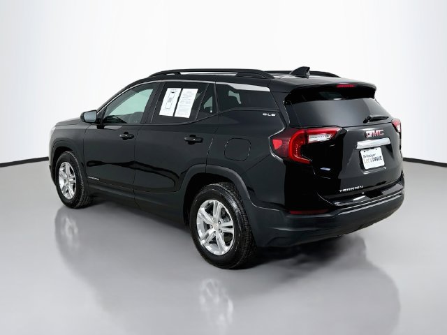 Used 2022 GMC Terrain SLE w/ Driver Convenience Package FWD image 11