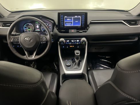 Used 2021 Toyota RAV4 XLE Premium AWD/4WD image 22