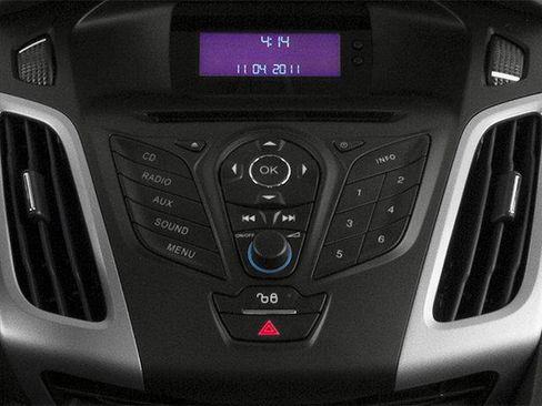 Used 2014 Ford Focus SE FWD image 9