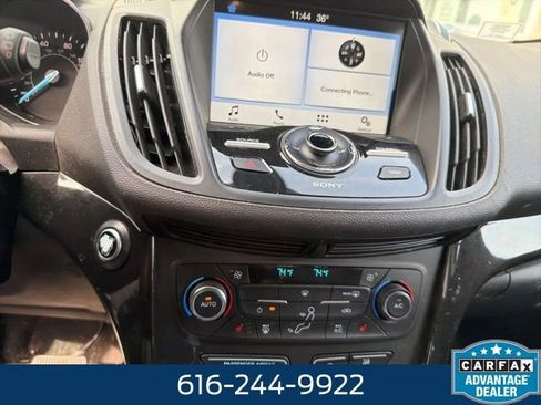 Used 2017 Ford Escape Titanium image 6