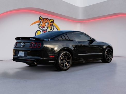 Used 2013 Ford Mustang Premium image 5