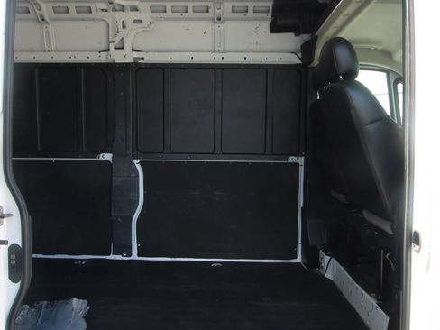 Used 2023 RAM ProMaster 2500 FWD image 12