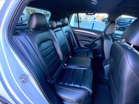 Used 2019 Volkswagen GTI SE w/ SE Experience Package image 21