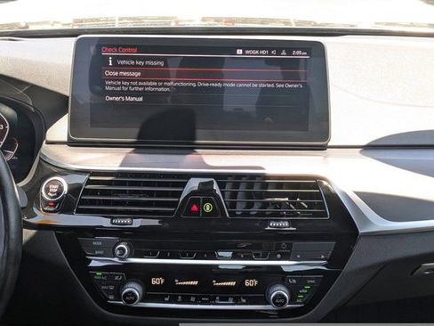 Used 2022 BMW 530i xDrive w/ Premium Package AWD/4WD image 18
