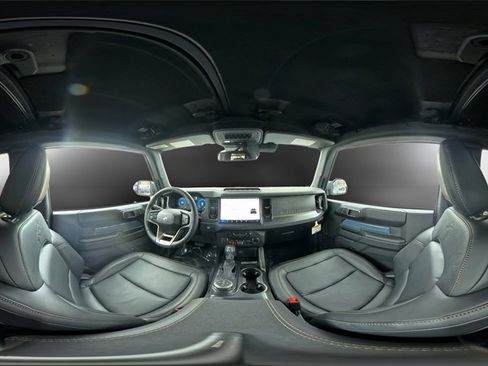 New 2025 Ford Bronco Badlands image 14